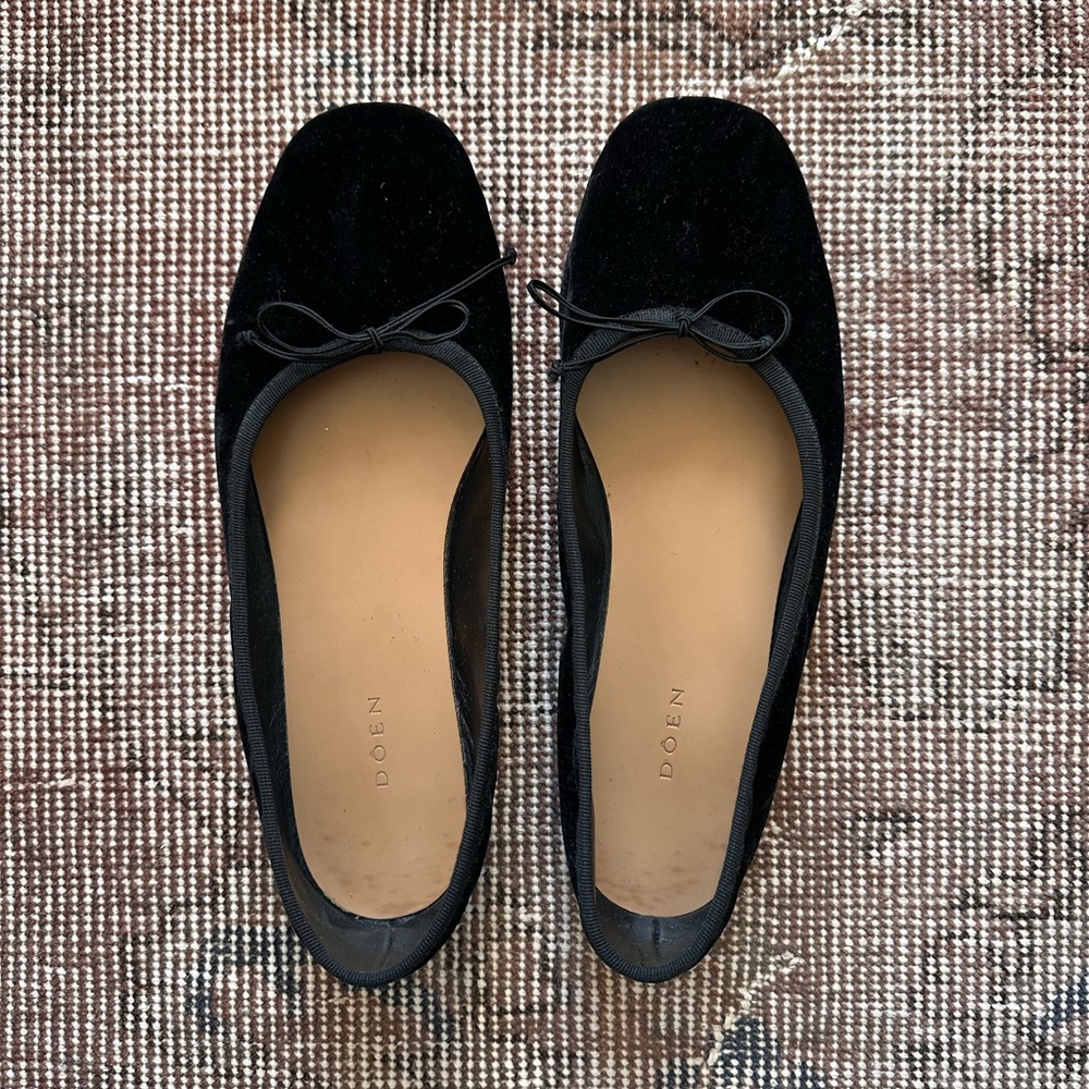 Doen Black Women's Ballet Flats size 40